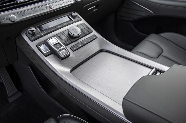 2020 Hyundai Palisade interior [center console controls]