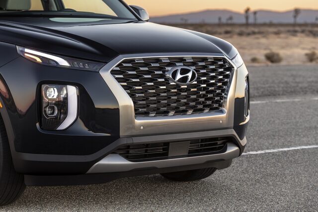 2020 Hyundai Palisade [front grille close-up]