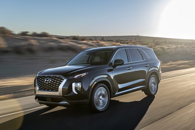 2020 Hyundai Palisade [front three-quarter driving sunrise]