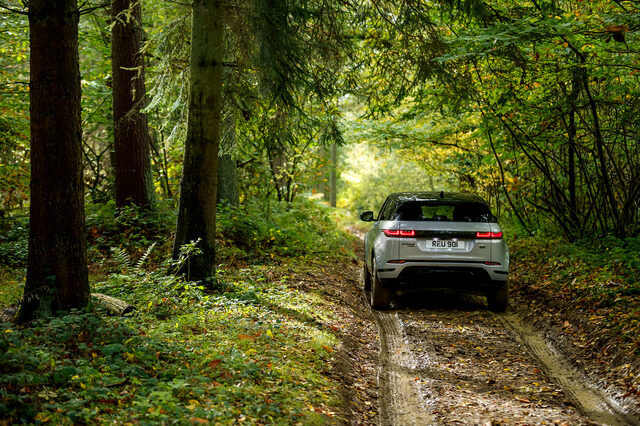 2020 Range Rover Evoque 11.jpg