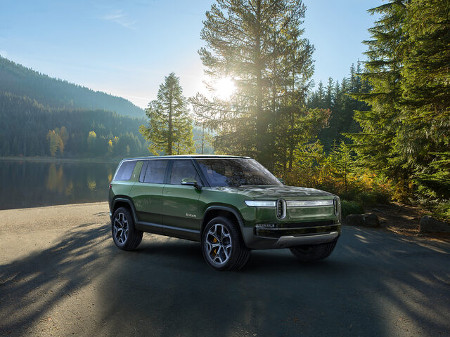 A.-Rivian_R1S_Front.jpg