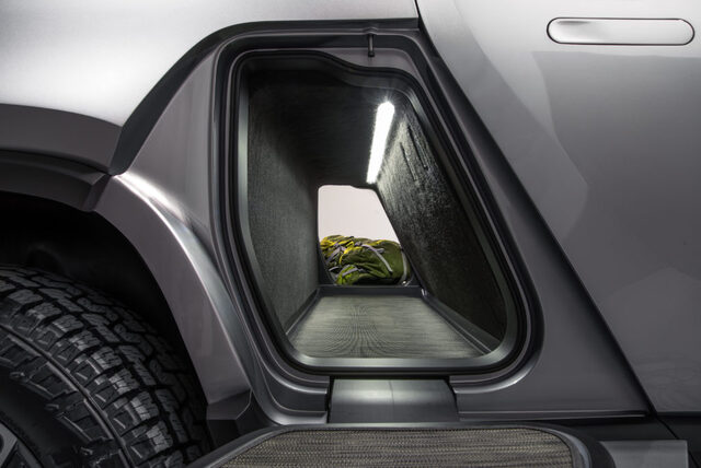 A.-Rivian_R1T_Gear_Tunnel-1024x685.jpg