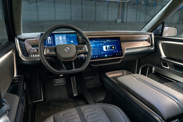A.-Rivian_R1T_Interior_Front-1024x683.jpg