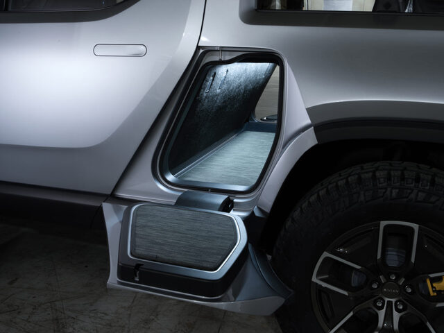 B.-Rivian_R1T_Gear_Tunnel_2-1024x768.jpg