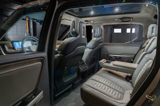 B.-Rivian_R1T_Interior_Rear-1024x683.jpg