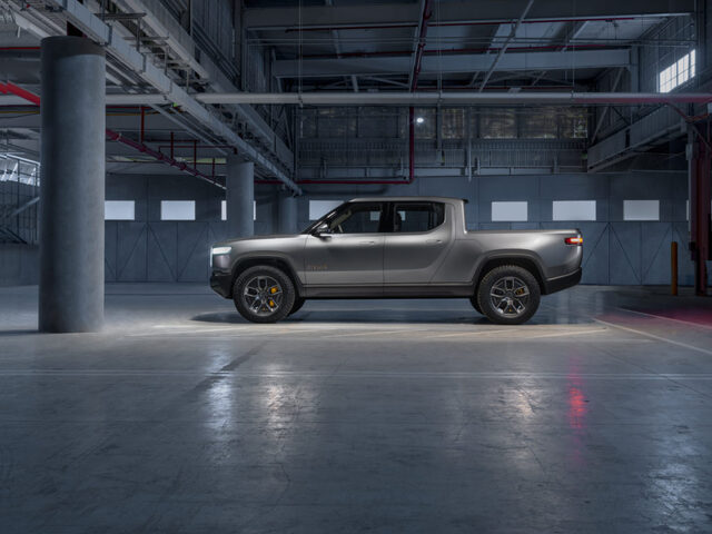 B.-Rivian_R1T_Side_View-1024x768.jpg