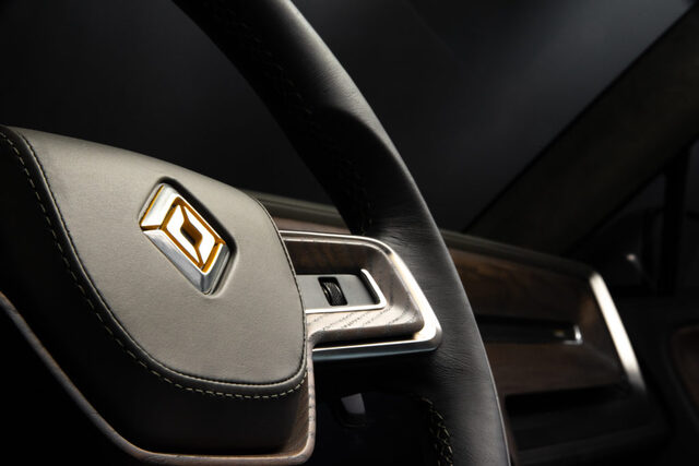 E.-Rivian_R1T_Steering_Wheel_Detail-1024x684.jpg
