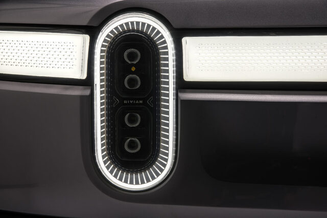 F.-Rivian_R1T_Headlight_Detail-1024x684.jpg