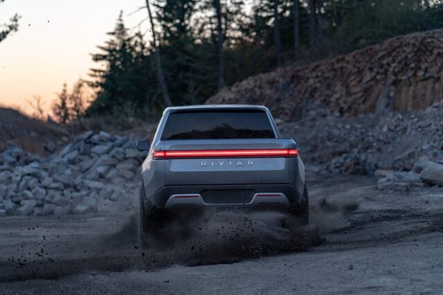 J.-Rivian_R1T_Fun_In_Dirt-1024x683.jpg