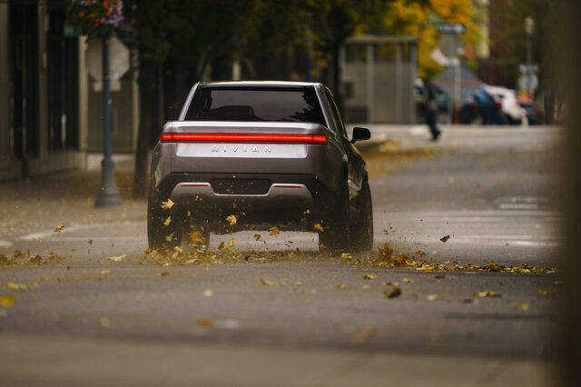 P.-Rivian_R1T_Urban_2-1024x683.jpg
