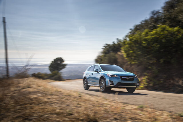 24._2019_Crosstrek_Hybrid(1).jpg