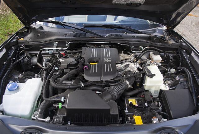 2018 Fiat 124 Spider Lusso engine bay