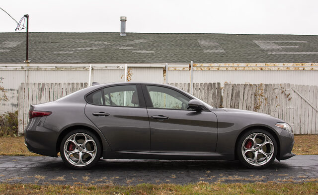 2018 Alfa Romeo Giulia Ti Sport Q4 Side Profile