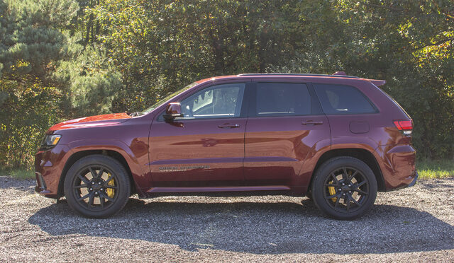 2018 Jeep Grand Cherokee SRT Trackhawk side profile with yellow Brembo calipers