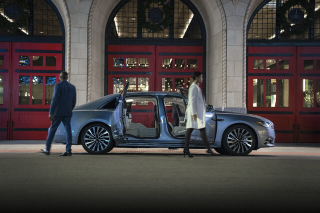 LincolnContinental-CoachDoors_HR_07.jpg