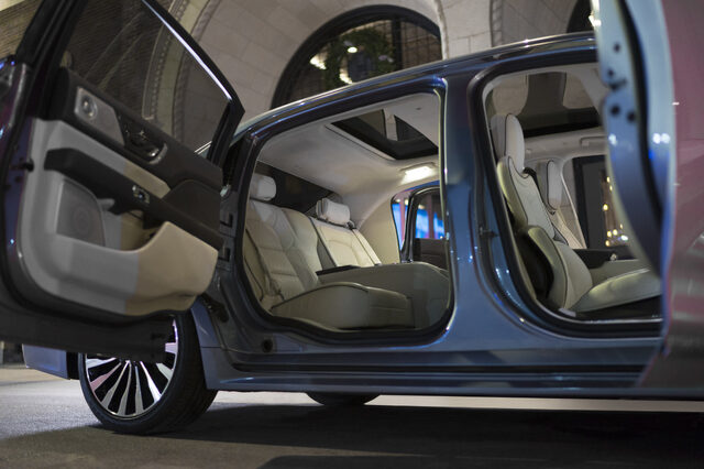 LincolnContinental-CoachDoors_HR_10.jpg