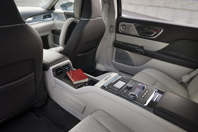 LincolnContinental-CoachDoors_HR_19.jpg