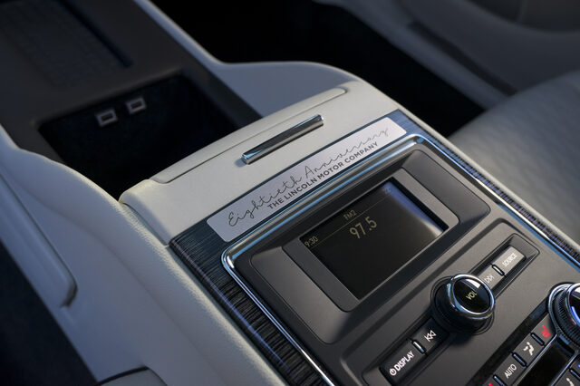 LincolnContinental-CoachDoors_HR_20.jpg