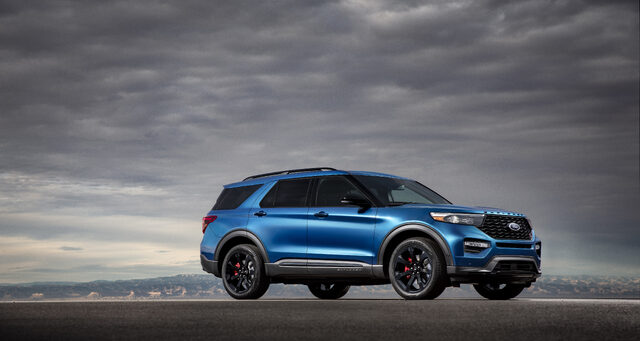 2020 Ford Explorer ST Side Profile Blue Exterior Black Wheels Red Calipers