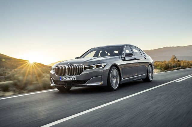 2020 BMW 7-Series – Front 3/4 Golden Hour Driving Shot