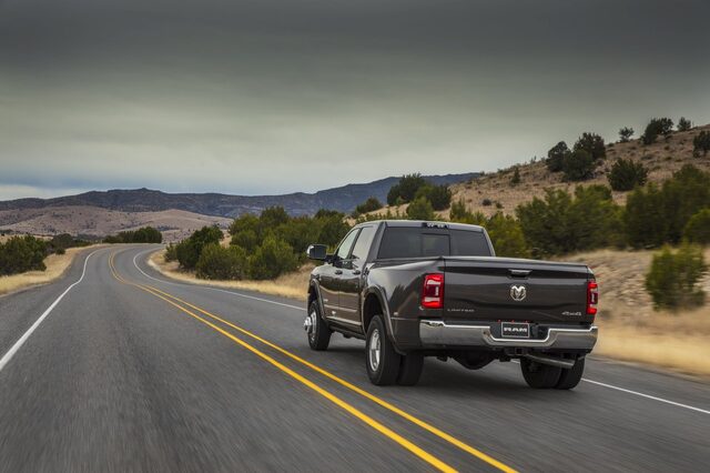 2020 RAM 2500 HD [front 3/4 desert sunset]