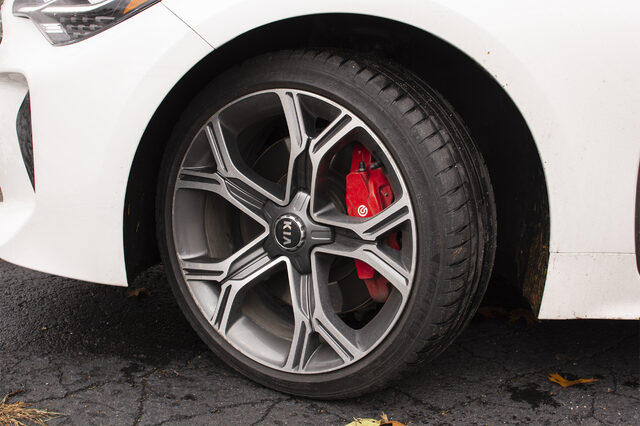 2018 Kia Stinger GT1 AWD wheel and Brembo brake detail