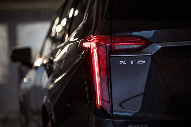 2020 Cadillac XT6 Sport taillight XT6 badge dark exterior