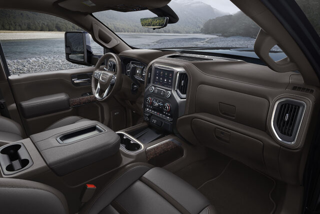 2020-GMC-Sierra-2500HD-Denali-009.jpg