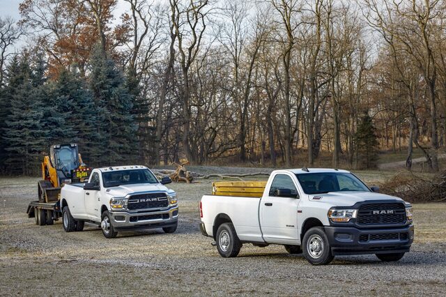 2020 RAM 2500 HD and 3500 HD [two-truck comparison alt]