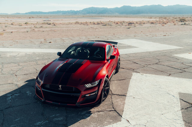 2020 Ford Mustang Shelby GT500 – Front Three-Quarter Aerial [red]