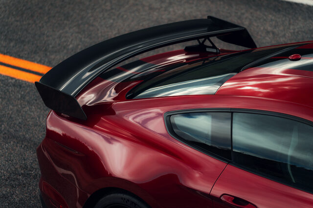 2020 Ford Mustang Shelby GT500 – Rear Wing Aerial View [red]