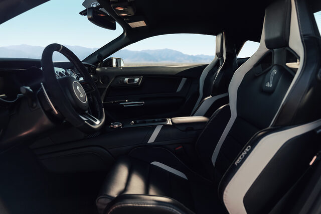 2020 Ford Mustang Shelby GT500 – Recaro Interior with Cobra Steering Wheel