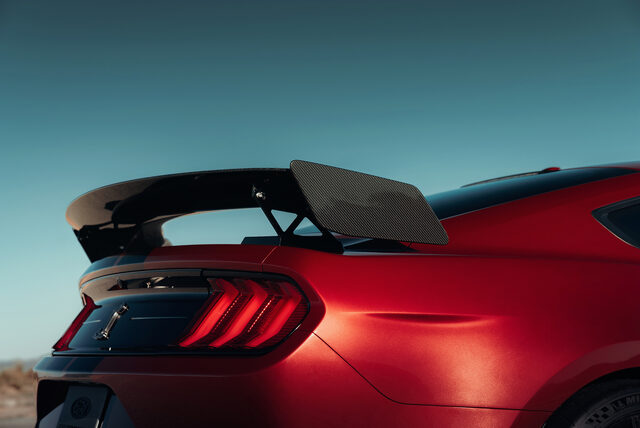 2020 Ford Mustang Shelby GT500 – Carbon Fiber Wing Rear Detail [red]