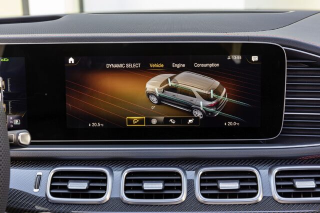 2020 Mercedes-AMG GLE 53 016.jpg