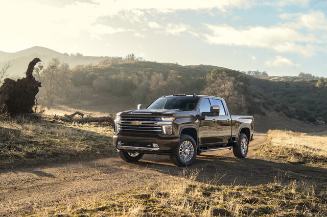 2020-Chevrolet-Silverado-2500HD-HighCountry-020.jpg