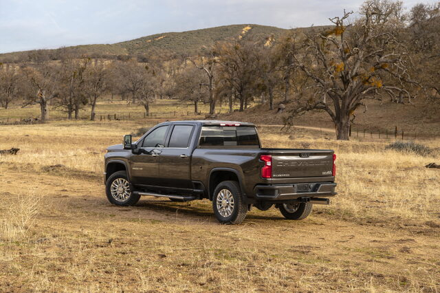 2020-Chevrolet-Silverado-2500HD-HighCountry-022.jpg