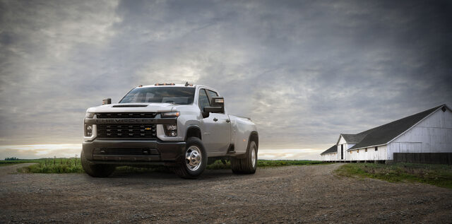 2020-Chevrolet-Silverado-3500HD-003.jpg