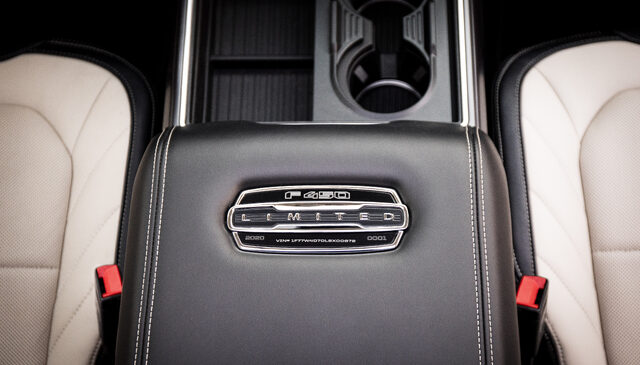 2020 Ford F-Series Super Duty Limited, F-450 Limited badge on center console