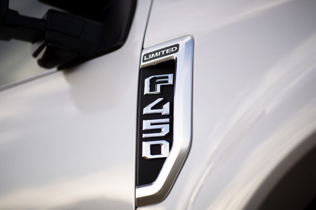 2020 Ford F-Series Super Duty Limited, F-450 Limited fender badge