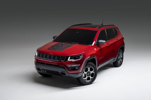 190305_Jeep_Compass_Plug-in_Hybrid_4mms2pkiufs6rrc6td6m492f7f2.jpg
