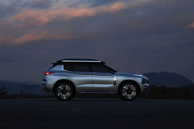 MITSUBISHI ENGELBERG TOURER Ext27.jpg