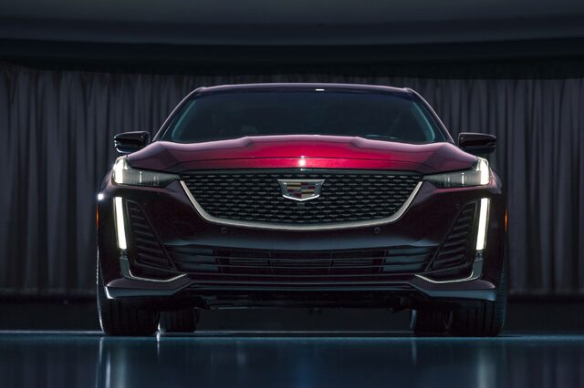 2020 Cadillac CT5 Premium Luxury Front View