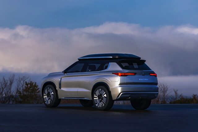 MITSUBISHI ENGELBERG TOURER Ext29.jpg