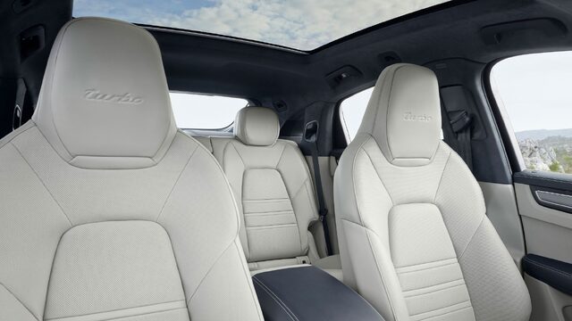 high_cayenne_coupé_2019_porsche_ag (3).jpg