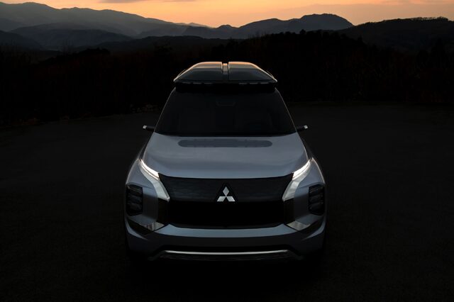 MITSUBISHI ENGELBERG TOURER Ext14.jpg