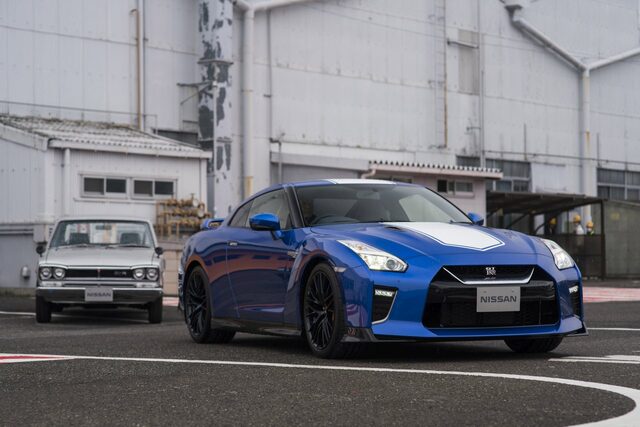 2020 Nissan GT-R 50th SE 002.jpg
