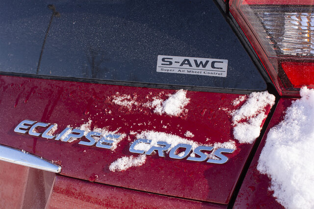 2018 Mitsubishi Eclipse Cross SEL S-AWC badge detail