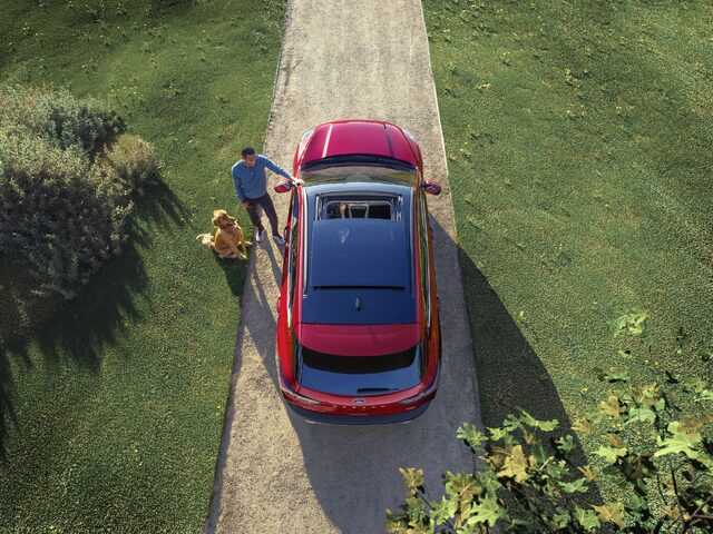 2020 Ford Escape Titanium Aerial View Panoramic Sunroof on Driveway