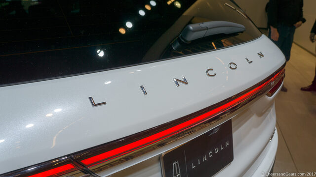 2020 Lincoln Corsair [tailgate Lincoln lettering detail]