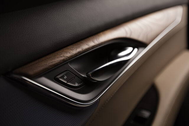 2020 Cadillac CT5 Interior Door Panel with Wood Trim
